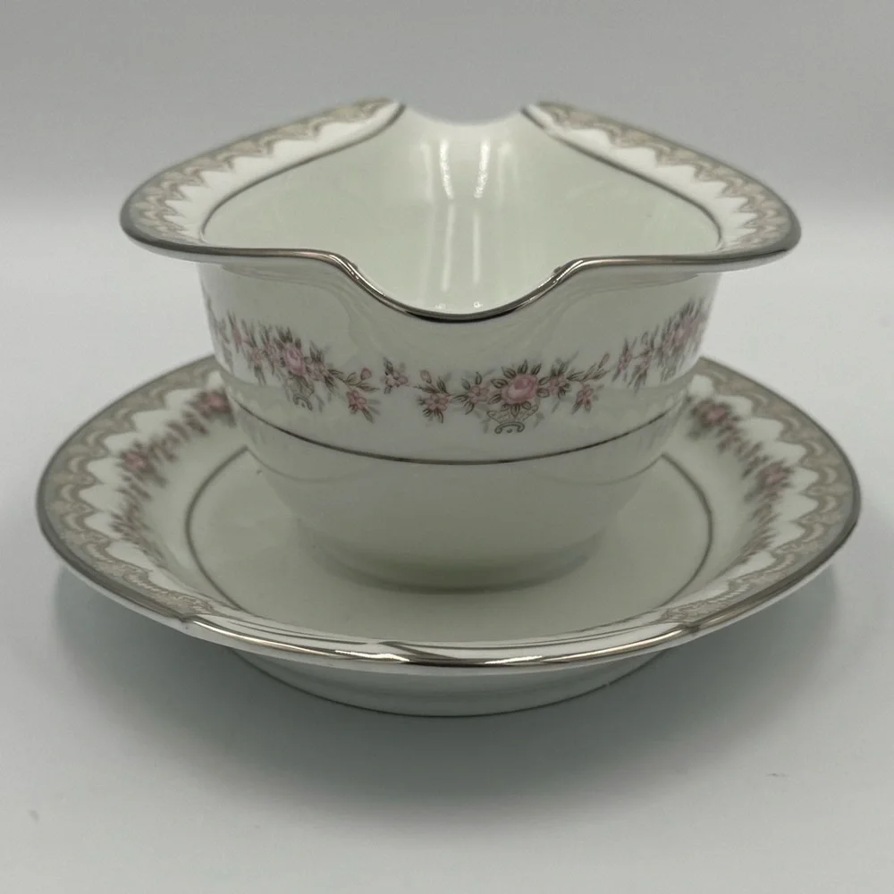 Vintage Noritake Glenwood (5770) Gravy Boat with an Attached Underplate